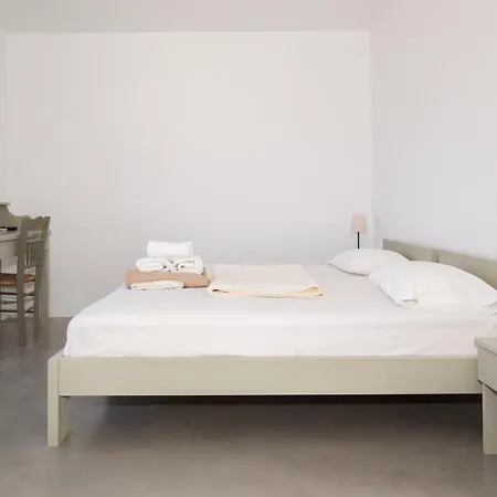 Petradi & Apartamento Aegiali