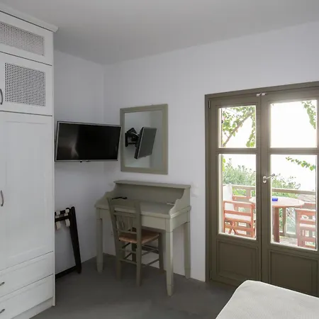 Petradi Studios&villa