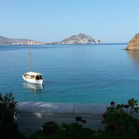Petradi Studios&villa Aegiali